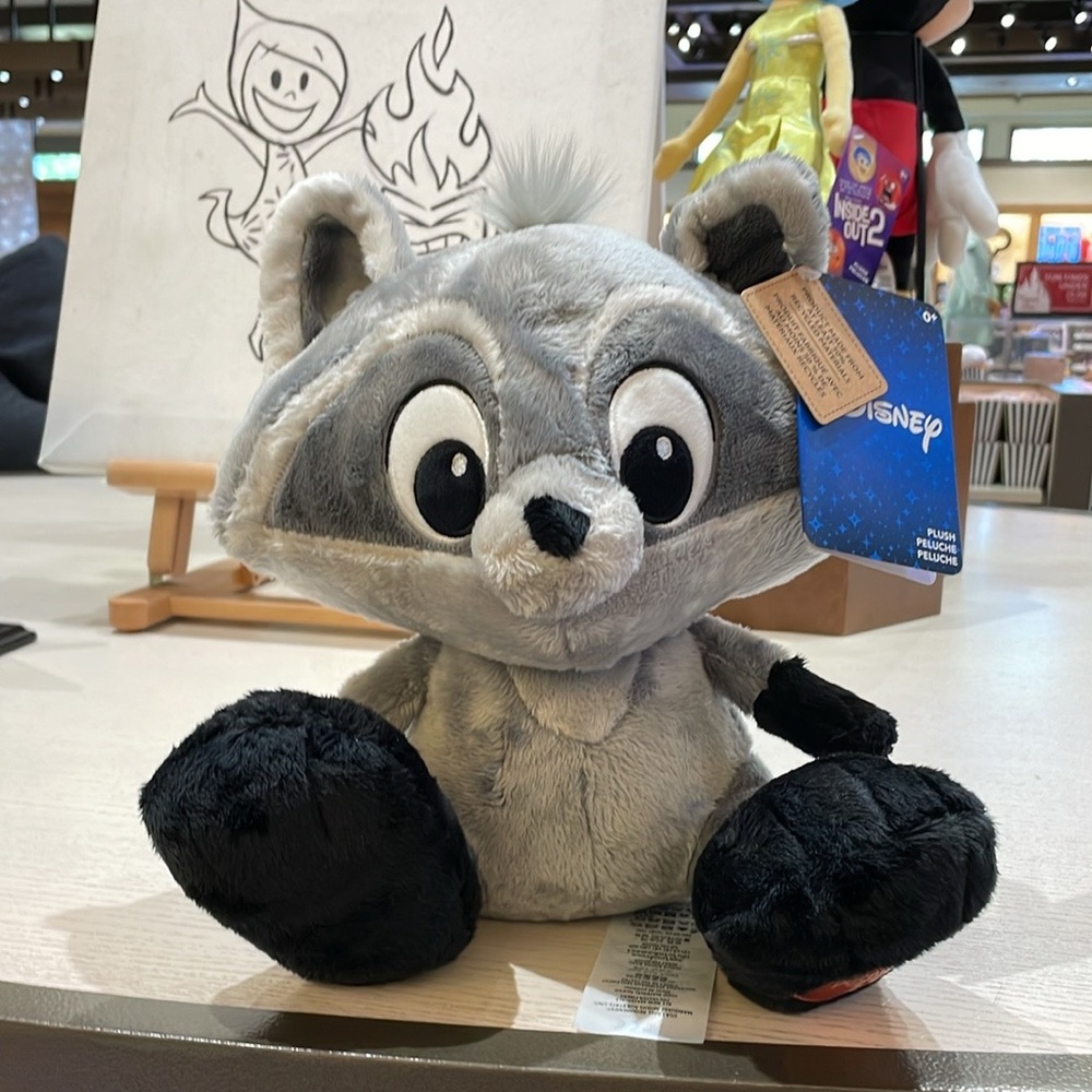 Disney Parks MEEKO Pocahontas 30th Anniversary Plush NEW